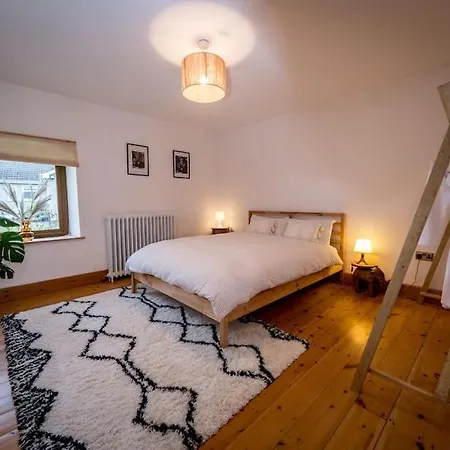 Water And Wildwood - The Bothy *