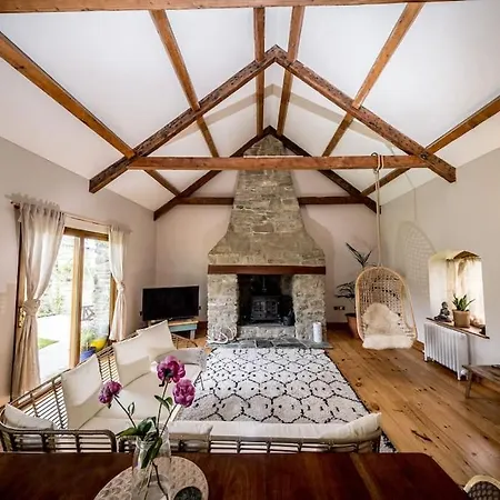 Сasa de vacaciones Water And Wildwood - The Bothy *